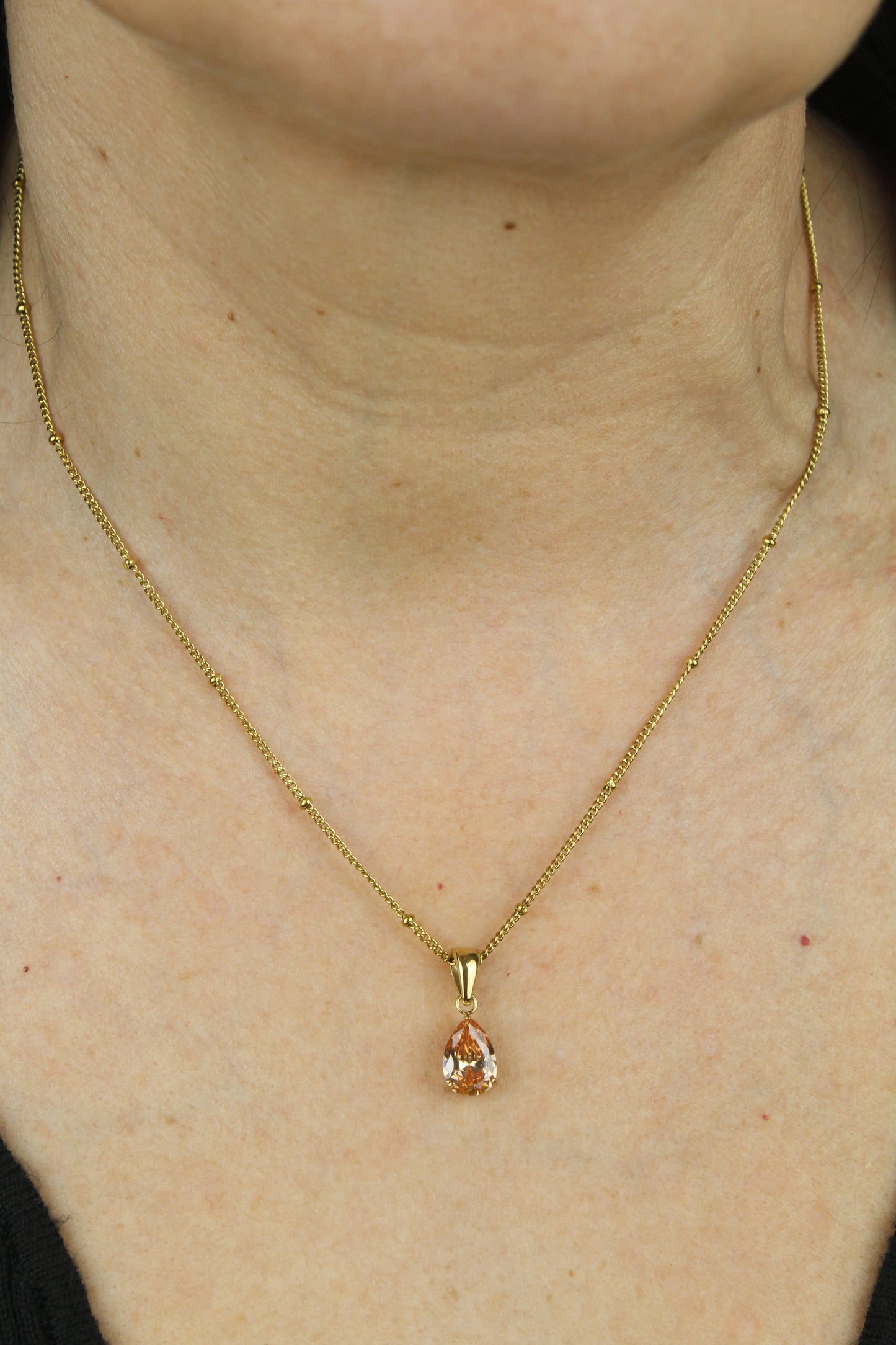 Colar Gota Capri