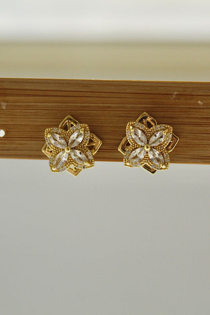 Brincos Flor Versalhes